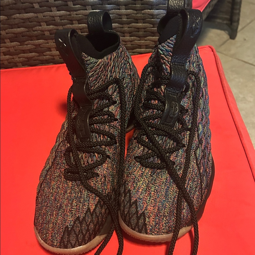 LeBron XV - Picture 7 of 15